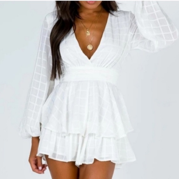 Princess polly string of stars white romper with clasp! - Picture 3 of 8